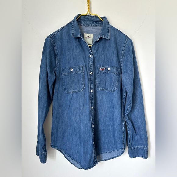 Hollister Tops - Hollister Blue Cotton Denim Long Sleeve Button Up Logo Jean Shirt Women’s Small
